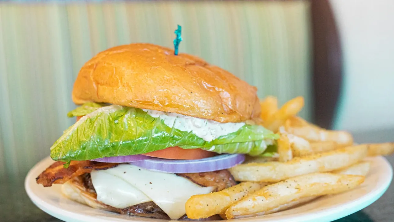 Newport Burger Bender A Culinary Showdown of Innovative Delights