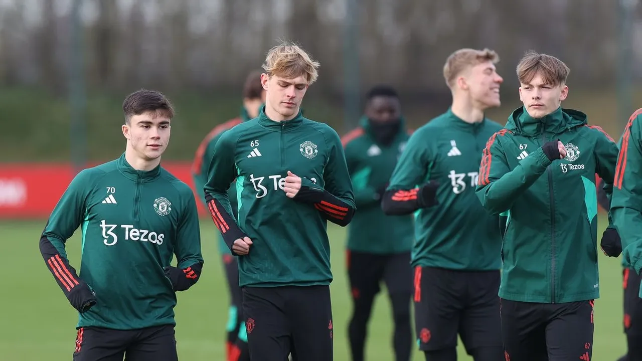 Manchester United's Rising Star: Harry Amass Joins First-Team Training