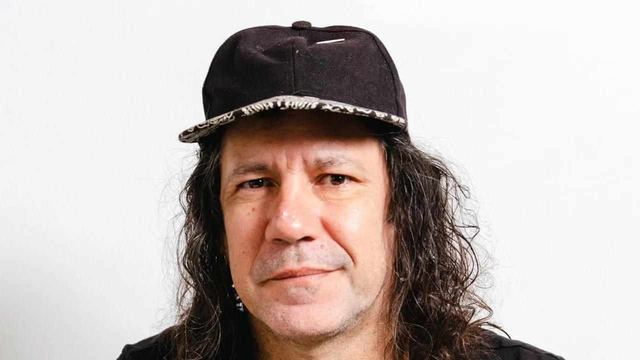 Kith and Kin Archie Moore's Reflective Space Unravels the Tapestry of