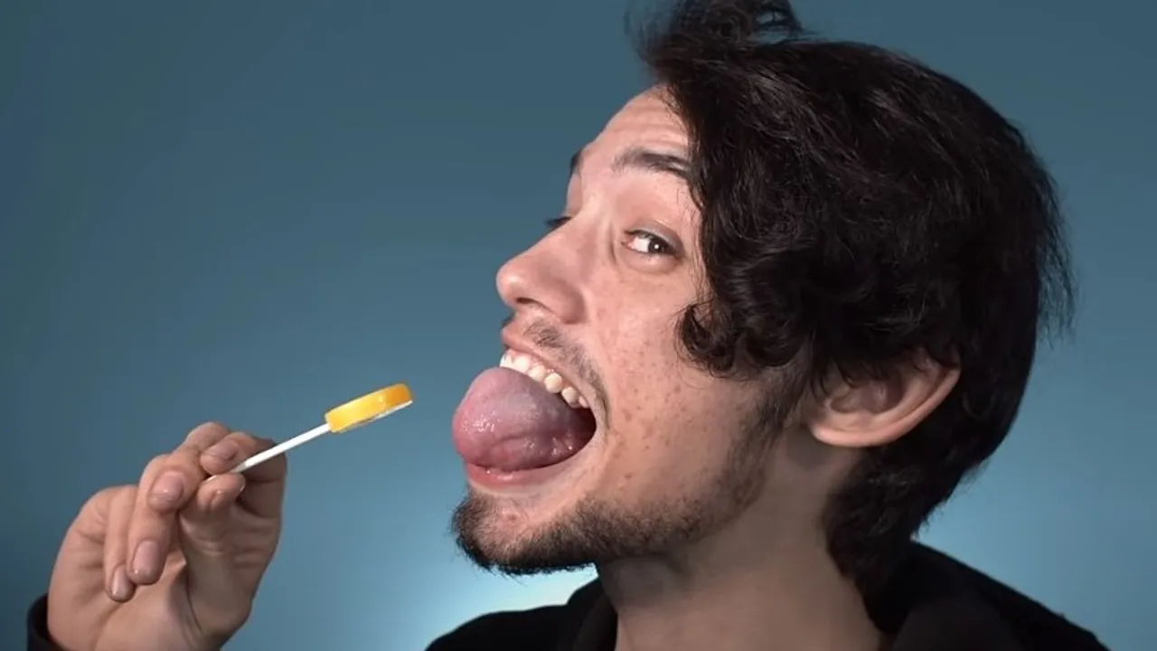 Oregon's Jenny DuVander Wins Guinness World Record for Largest Tongue Circumference