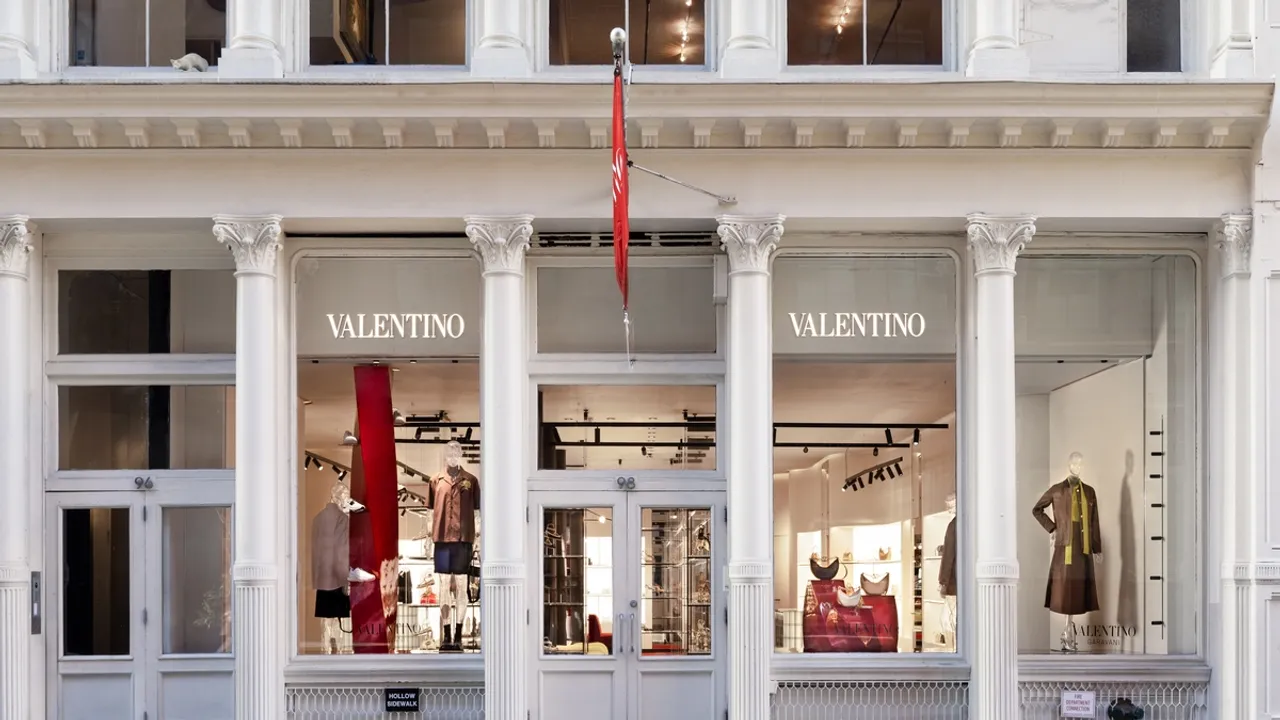 Valentino's SoHo Boutique: A Luxurious Blend of Architecture, Fashion, and Gastronomy
