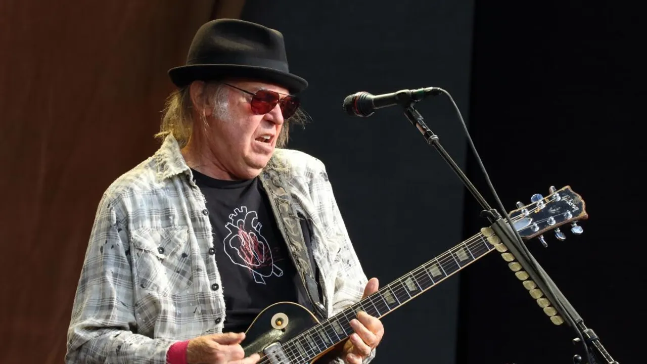 Neil Young & Crazy Horse Announce Love Earth Tour 2024 A Musical