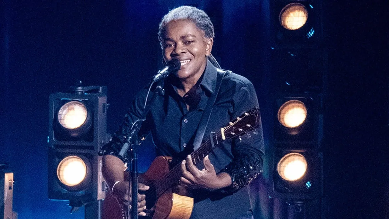 Tracy Chapman's Grammy Triumph Duet with Luke Combs Highlights Awards