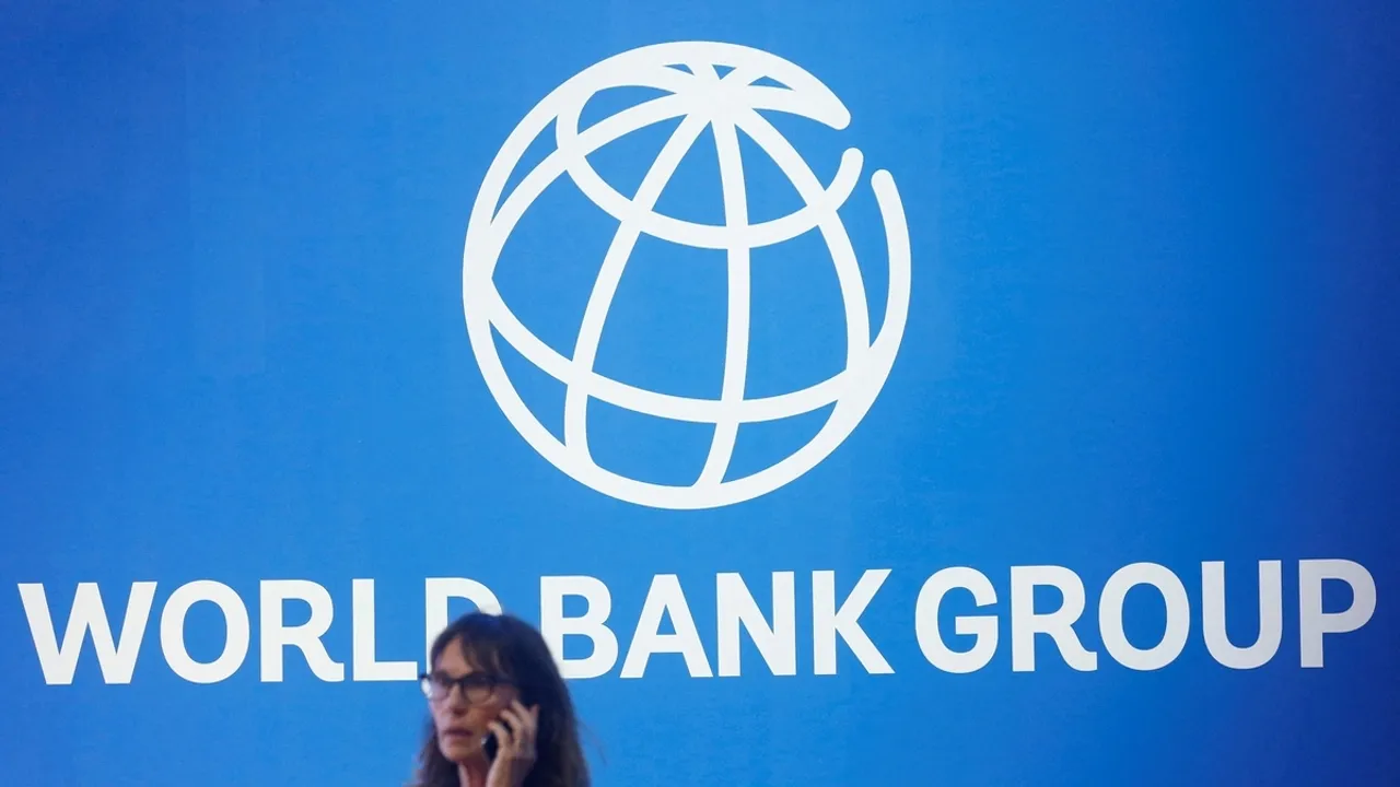 World Bank Predicts Muted 1.8 GDP Growth for Pakistan in FY24 Amid