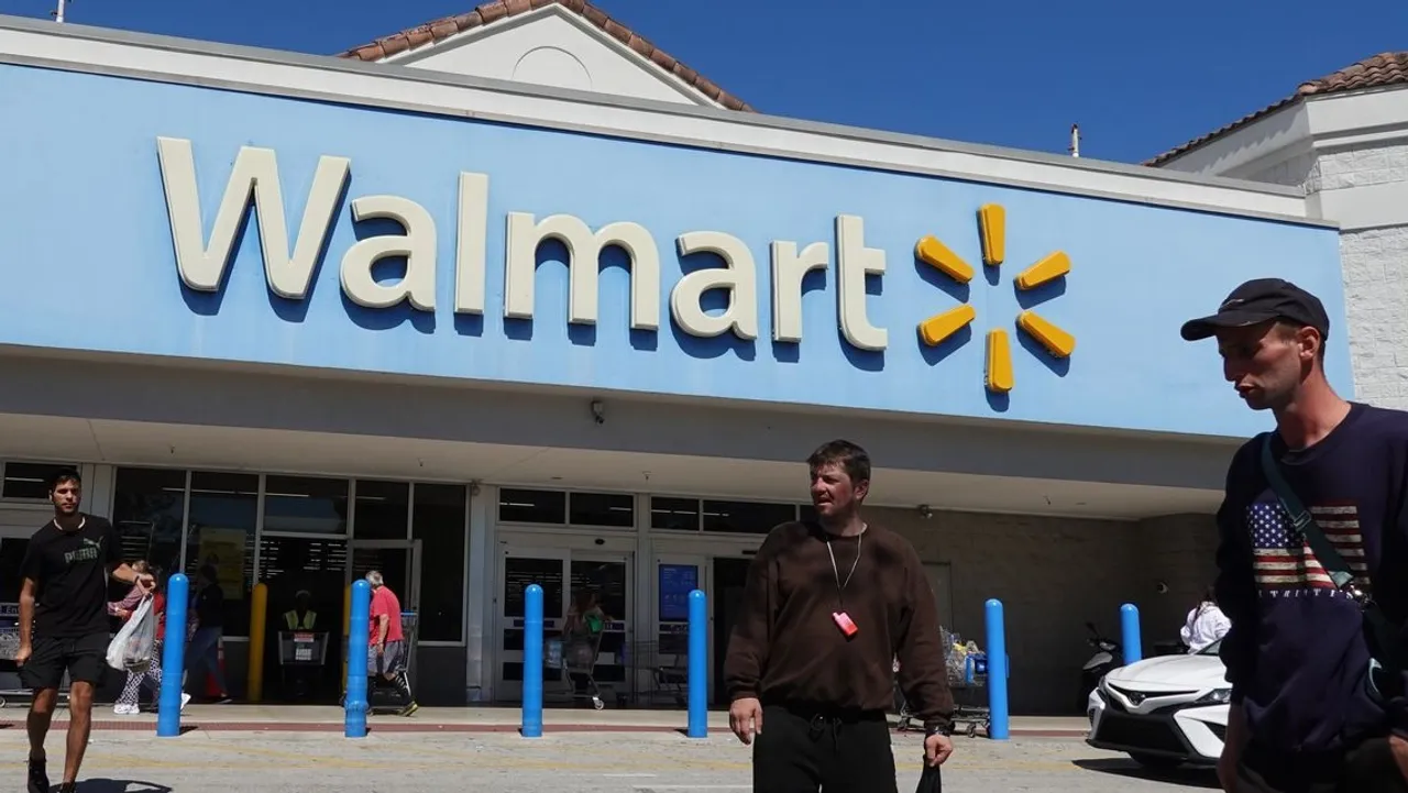 Widespread Software Glitch Paralyzes Walmart Stores Across the U.S., Affects Sales