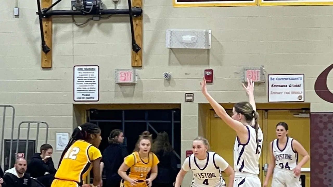 Keystone Clutches Victory from Warrensville Heights in Division III