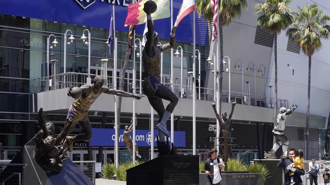 los angeles lakers arena