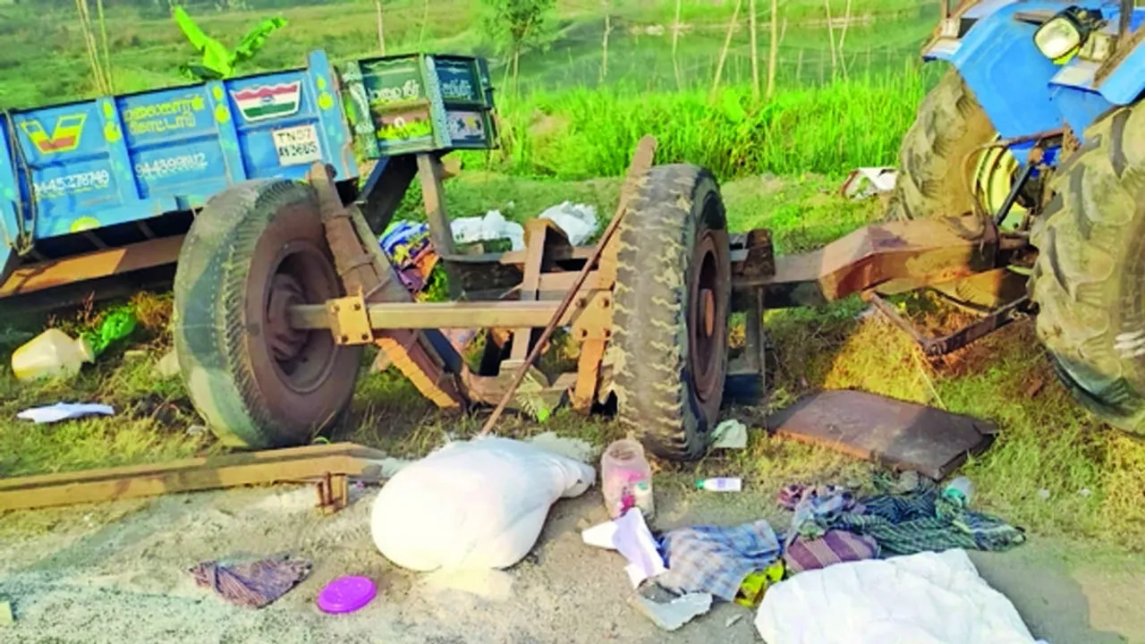 Tragedy in Satna: Tractor Accident Kills Two Laborers, Injures Ten