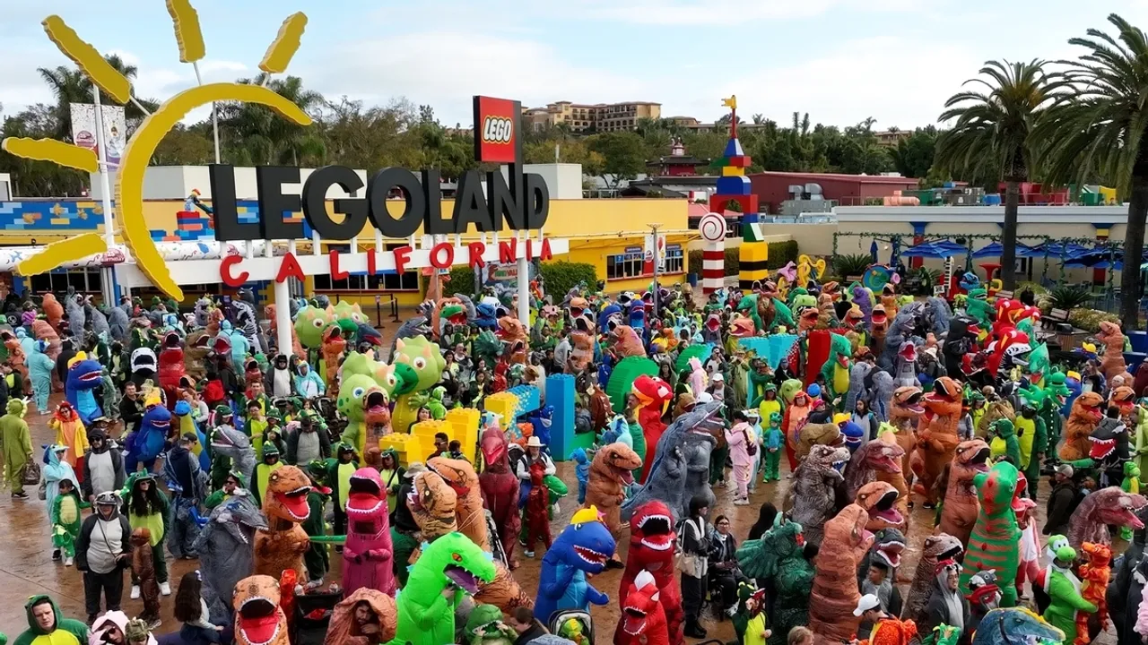 Legoland California Sets World Record, Announces Dino Valley Opening