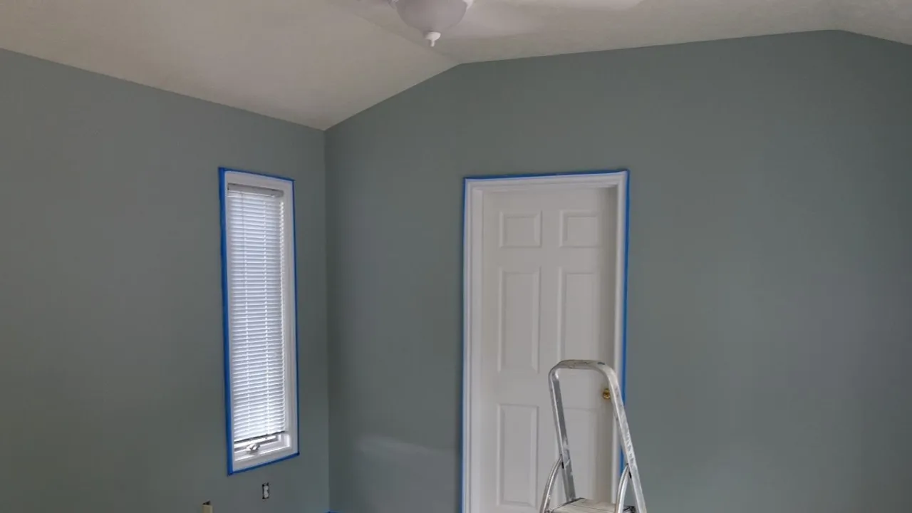 Pulmonologists Warn Sleeping in Freshly Painted Rooms Risks Asthma, Cancer