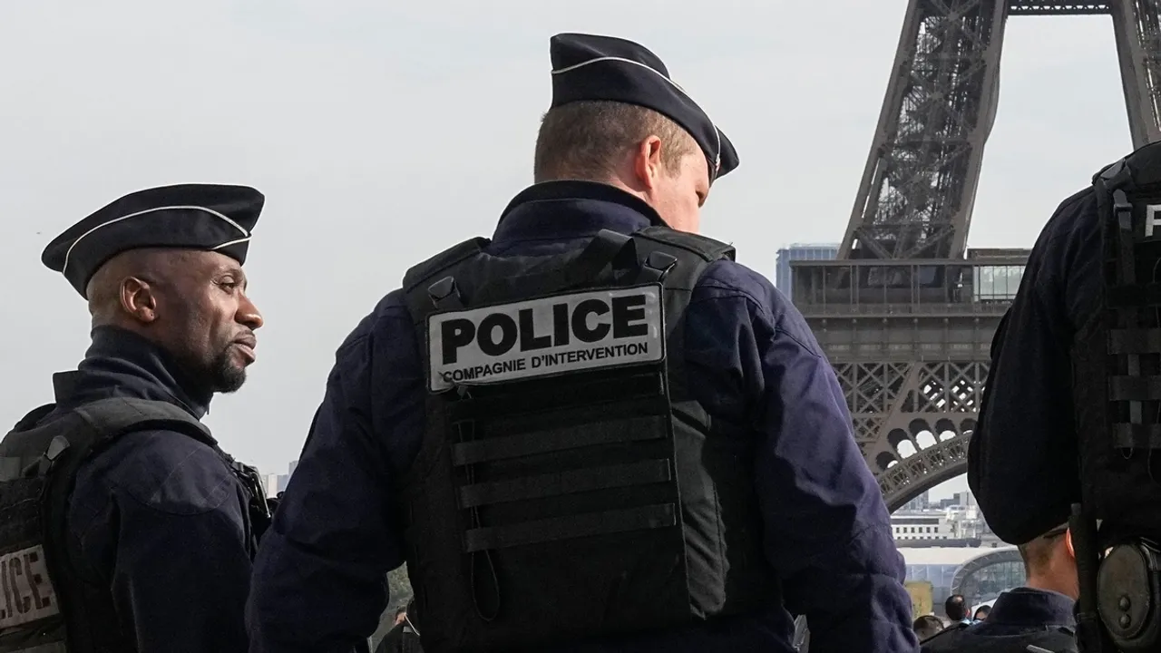 France Mobilizes 13,500 Officers to Guard Churches at Easter Amid High Terror Alert