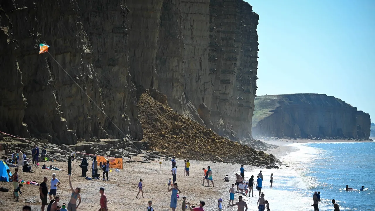 Public Warned to Avoid Cliffs After Major Rockfall at West Bay