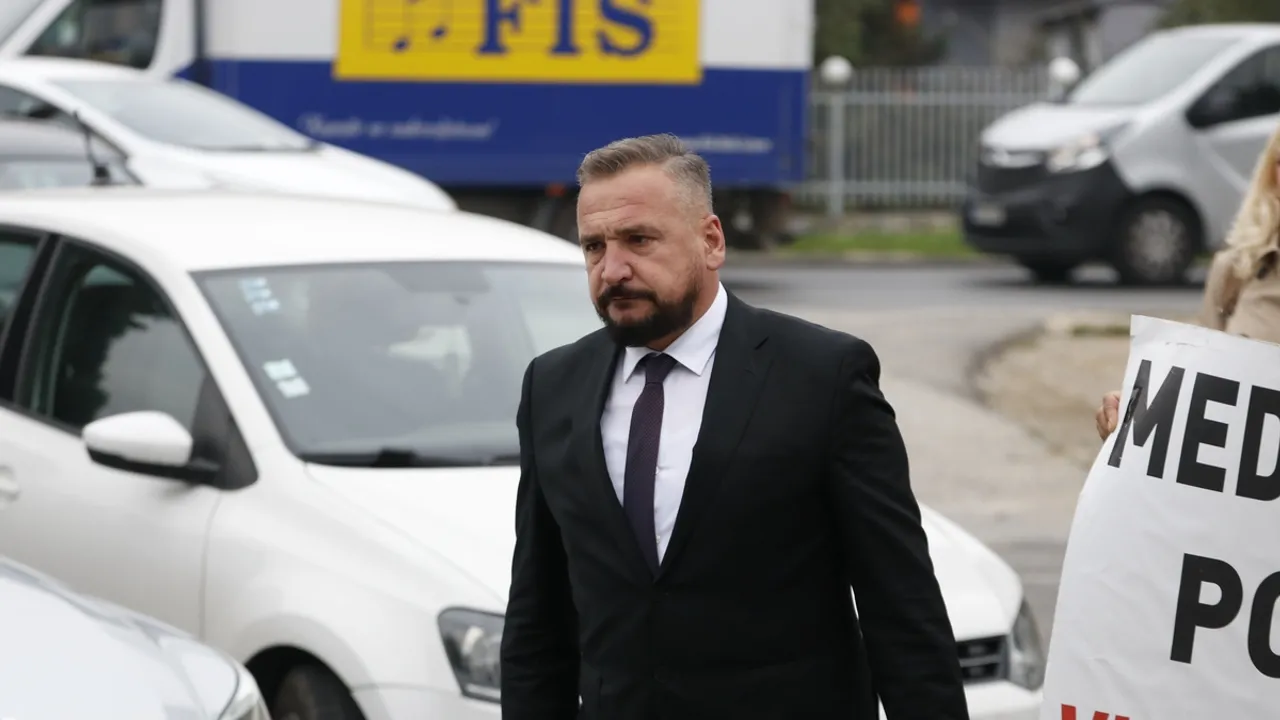Bosnia's FBiH Government Dismisses Civil Protection Director Fahrudin Solak