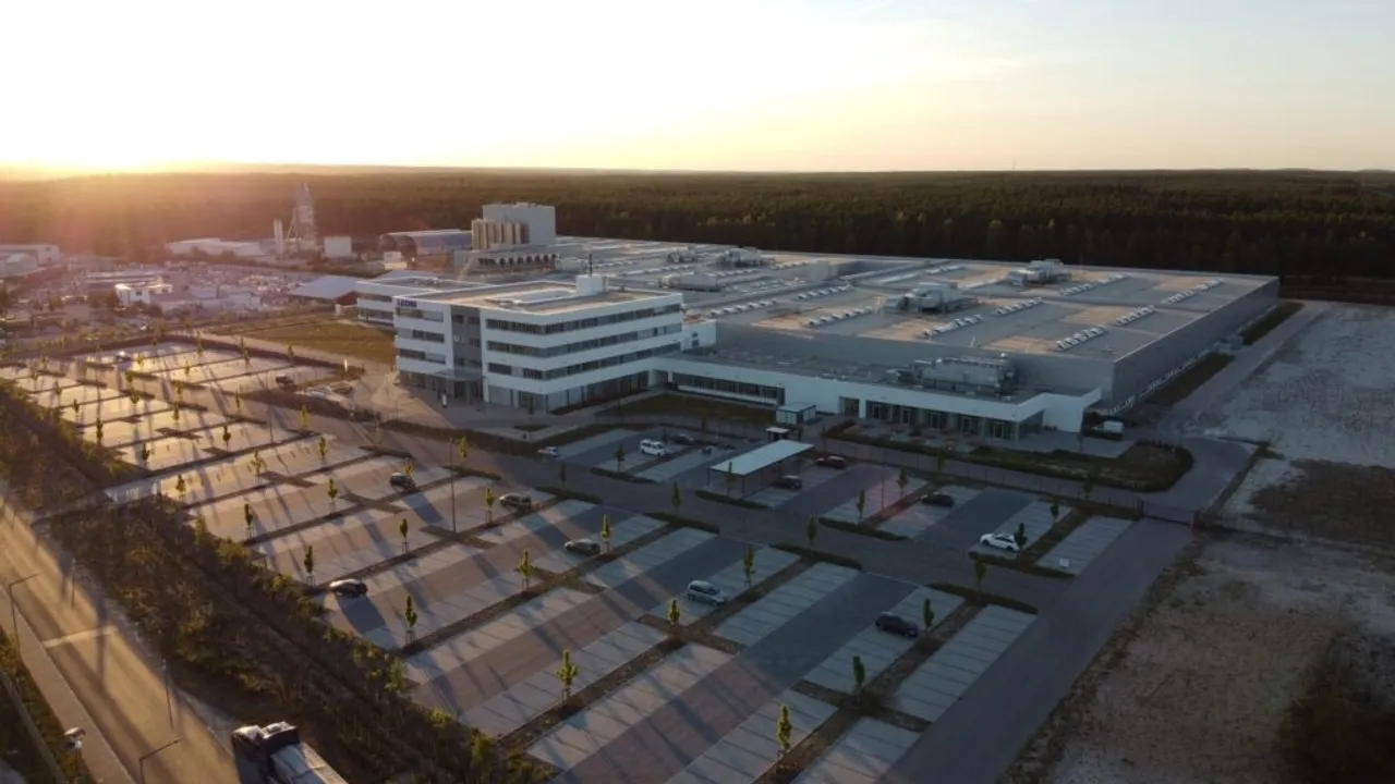 Leoni Kabel Unveils Europe's Most Modern Cable Plant in Roth, Marks End ...