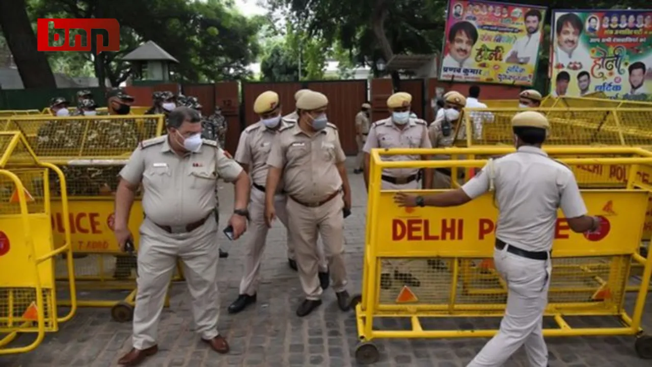 Gruesome Murder in Delhi's Sarai Kale Khan Woman's Body Found Chopped