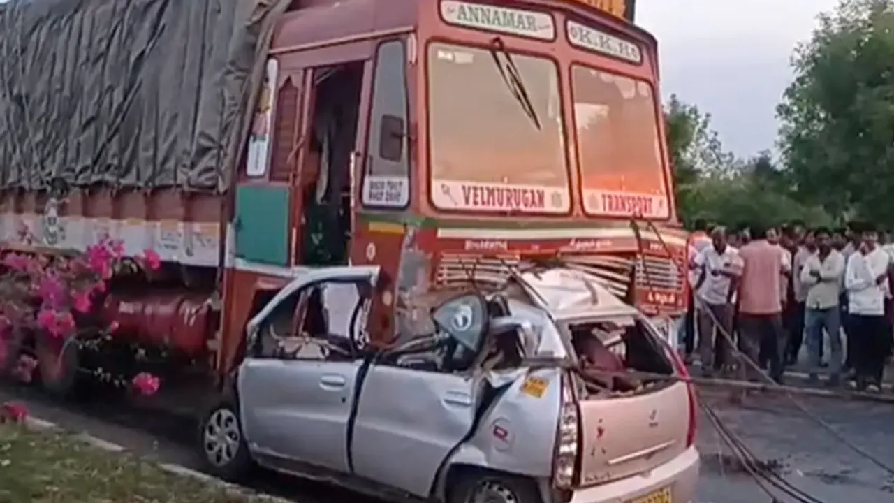 Tragic road accident in Kushtagi taluk leaves six individuals dead, including two children and a woman.<br>Image Credit: NDTV