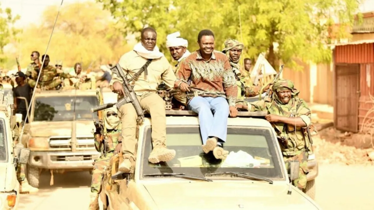 Minni Minawi urges Sudanese citizens to take up arms to protect their lives and property.<br>Image Credit: SUNA