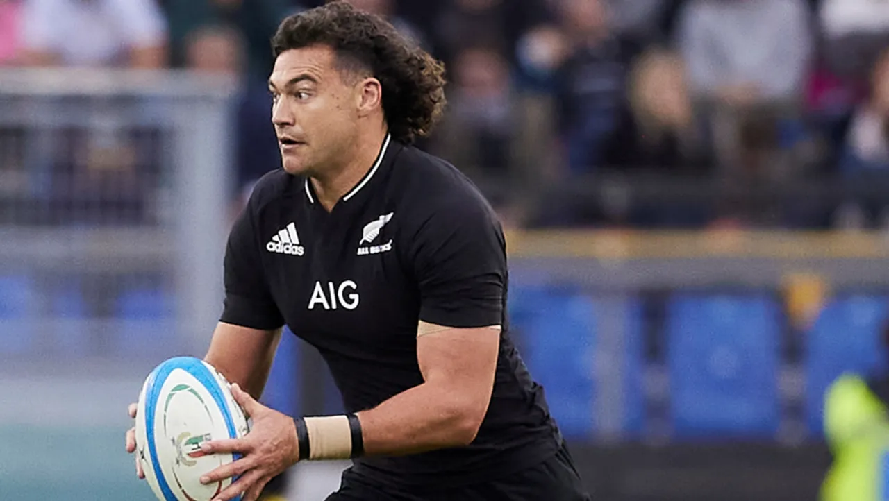 “I’m sure he can (be fit), it’ll only be a matter of weeks (out),” Robertson said of Havili’s World Cup prospects.
<br>
Image Credit: Getty images