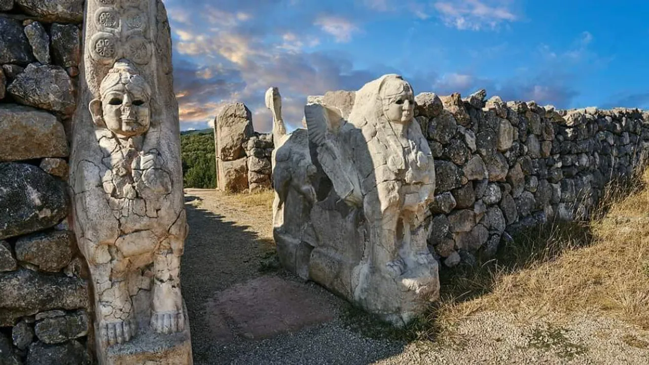 Unearthing Ancient Echoes: Hittite Inscriptions and the Sphinx's Gate of Hattusa