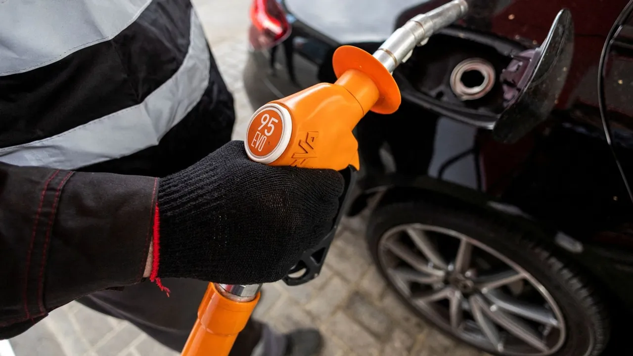 Federal Antimonopoly Service Urges Oil Companies to Reduce Fuel Prices