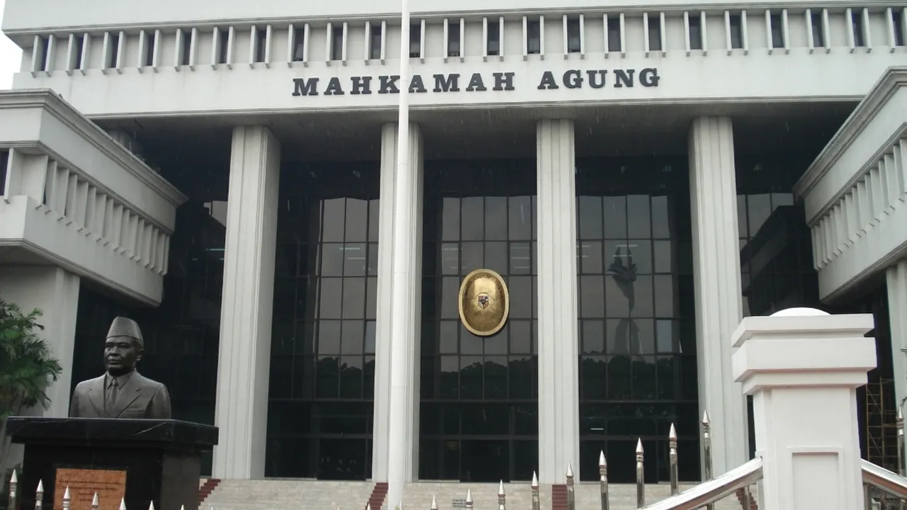 Indonesia's Constitutional Court Redefines Age Requirement for