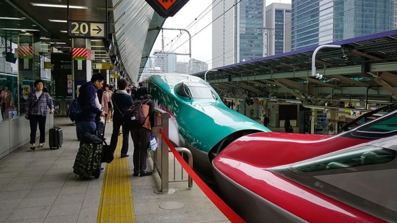 Jakarta-Bandung High-Speed Train WHOOSH to Begin Operations in October 2023