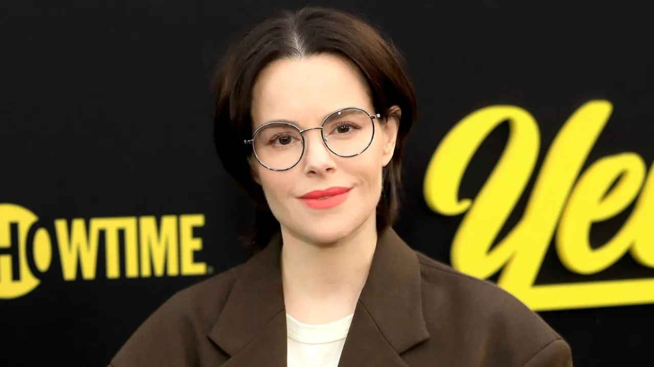 Emily Hampshire's Controversial Depp-Heard Halloween Costume: A Lesson in Sensitivity