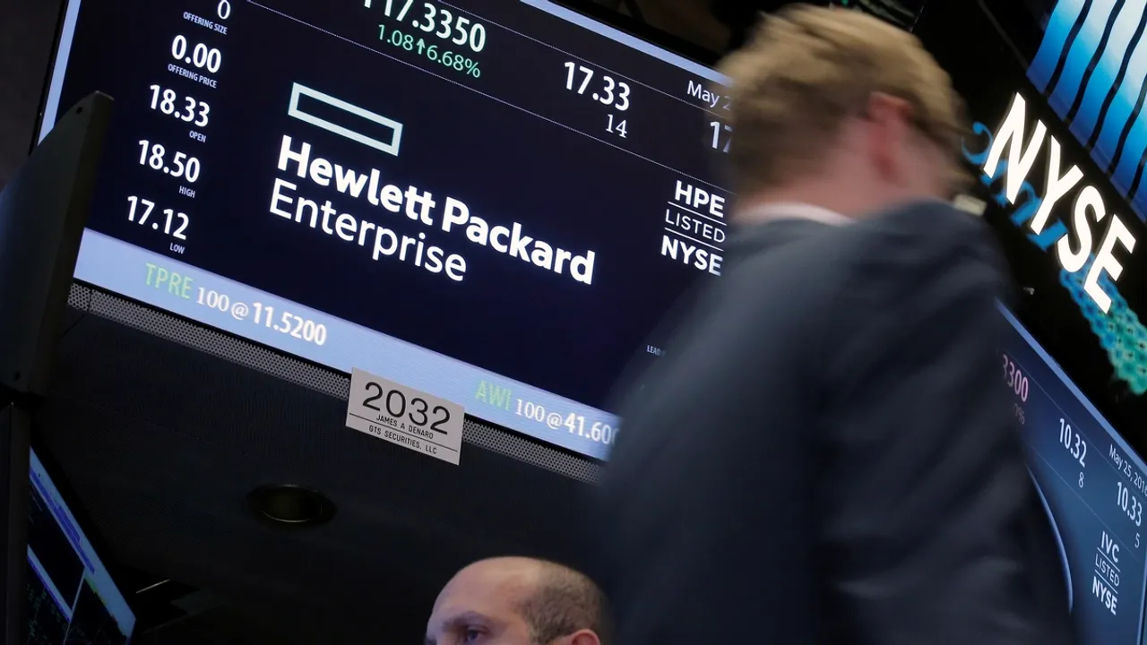 Hewlett Packard Enterprise Outperforms Expectations but Forecasts Weaker Q1