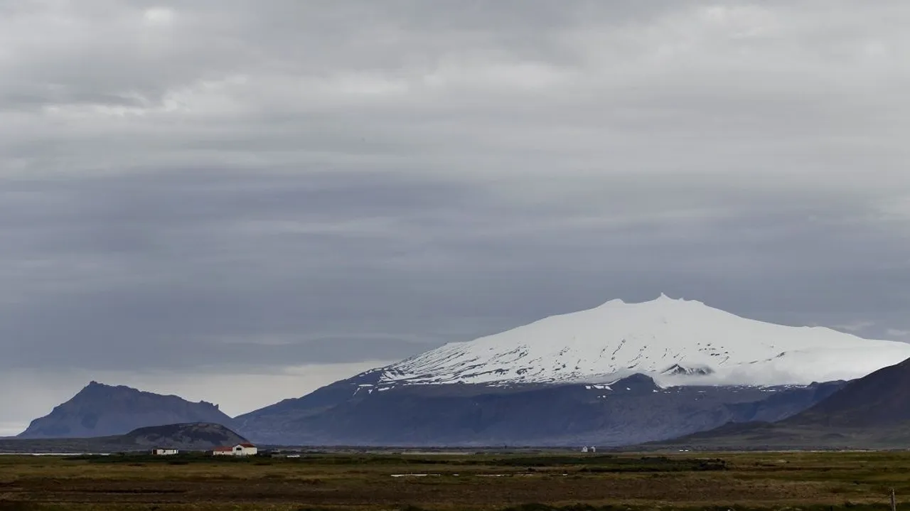 Iceland’s Vanishing Glaciers and the Future of Volcanic Eruptions