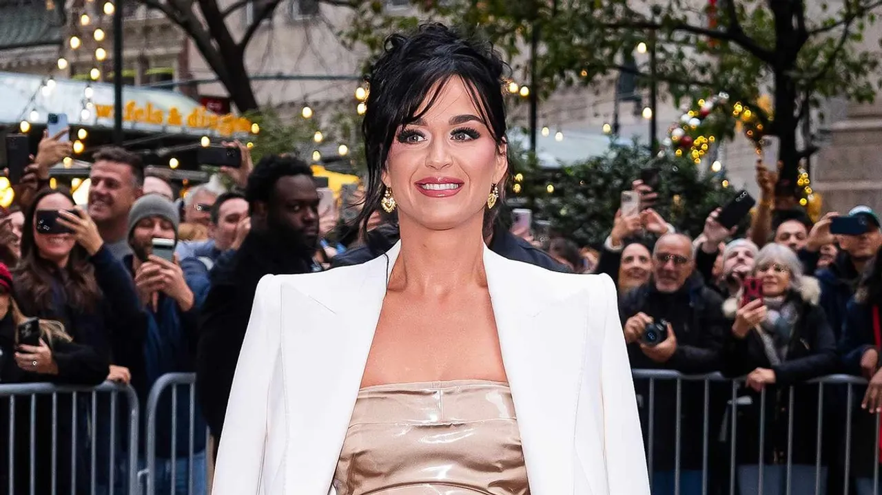 Katy Perry Shines at Dolce & Gabbana