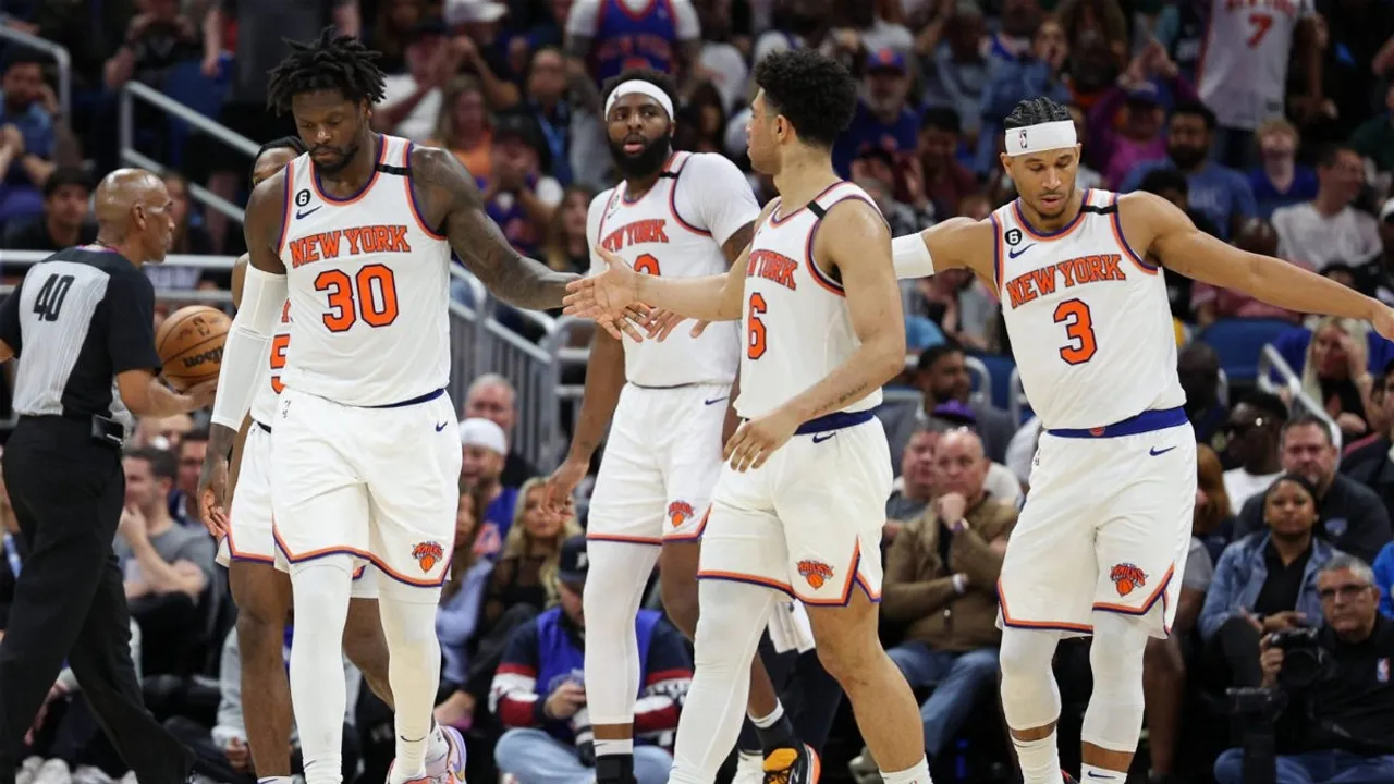 Knicks Triumph Over Hornets, Secure Spot in NBA In-Season Tournament Knockout Round