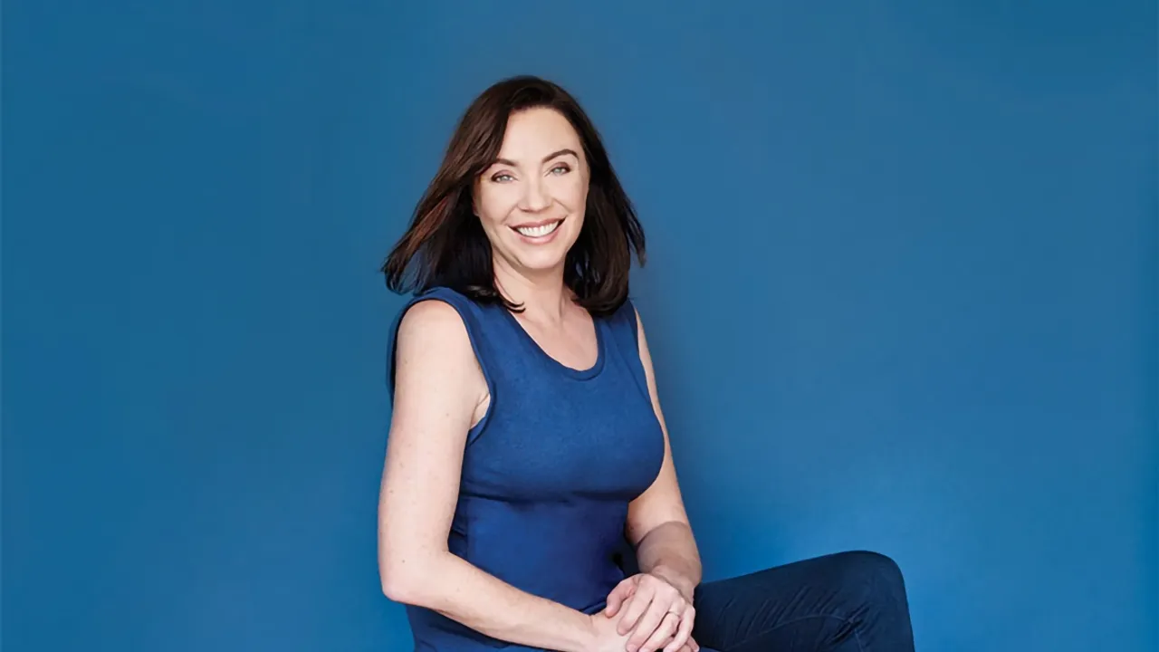 Stephanie Courtney The Face Behind Progressive's 'Flo'