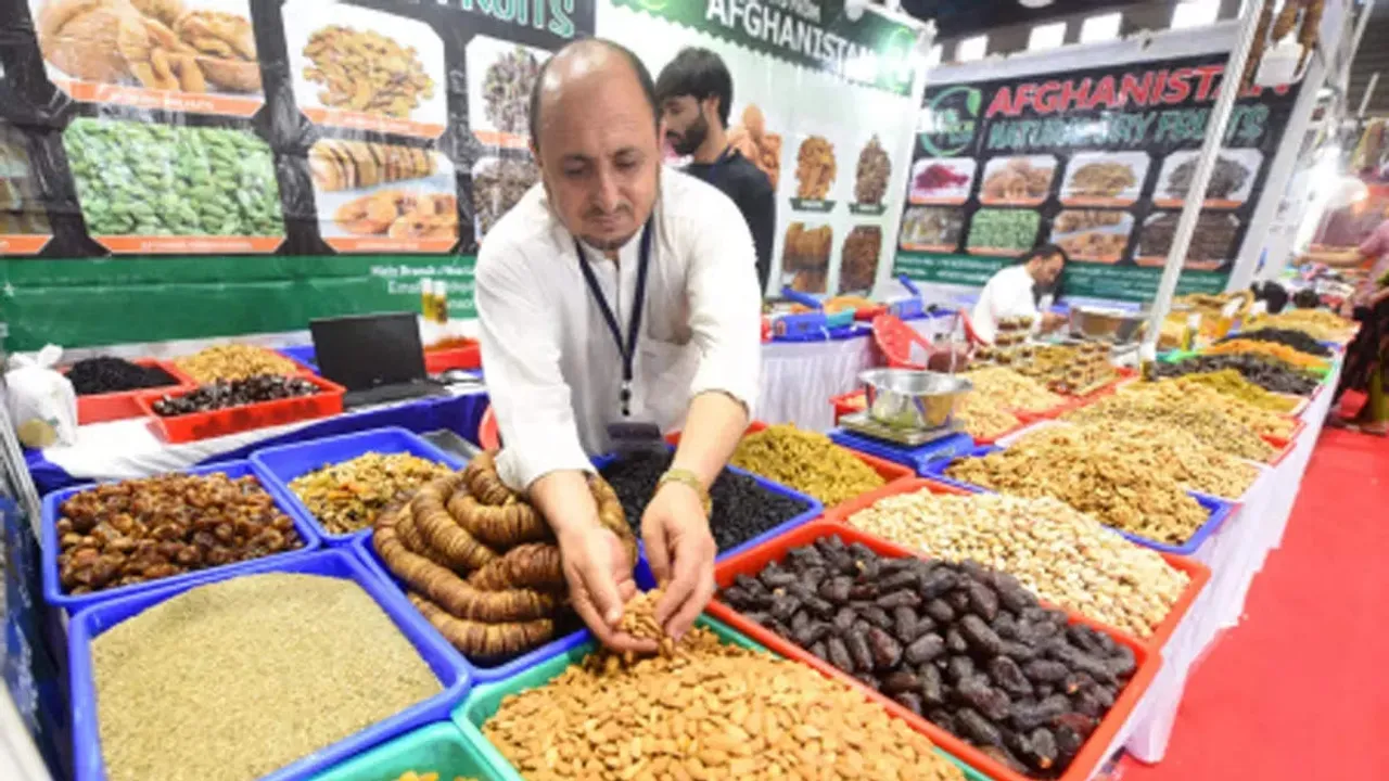 Afghanistan Showcases Local Goods at Trade Show in Oman: A Milestone in Economic Outreach