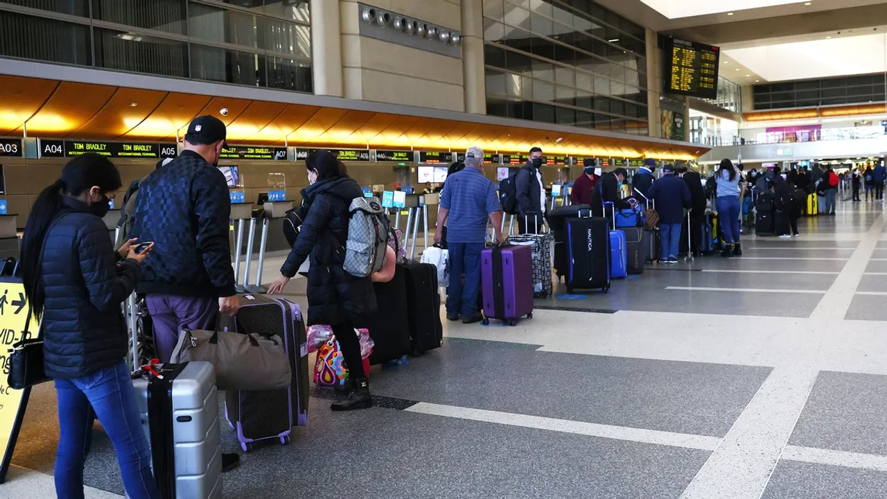 Air Travelers' Discontent Surges in 2023: A Deep Dive into the Crisis