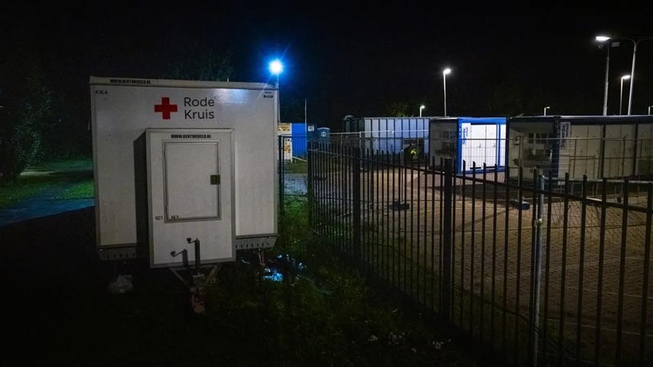 Asylum Crisis in Netherlands: Red Cross Steps in Amid Overcrowding