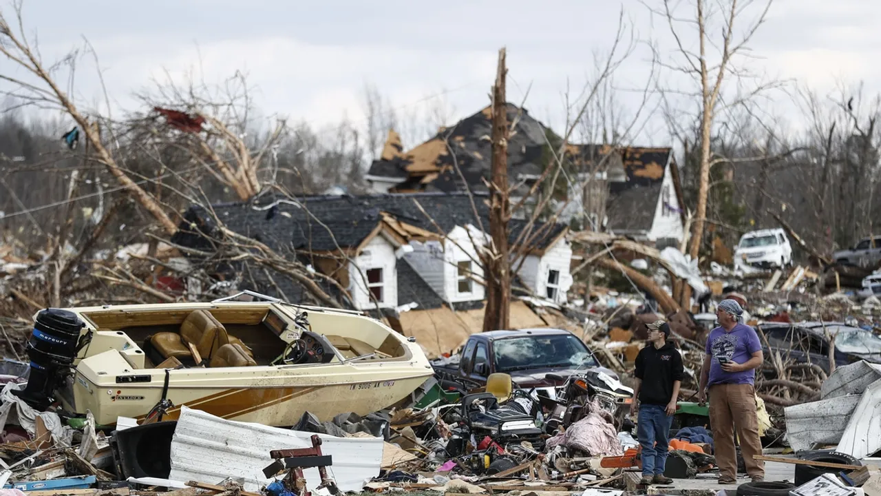 Tornadoes Tear Through Central Tennessee: Six Dead, Numerous Injured