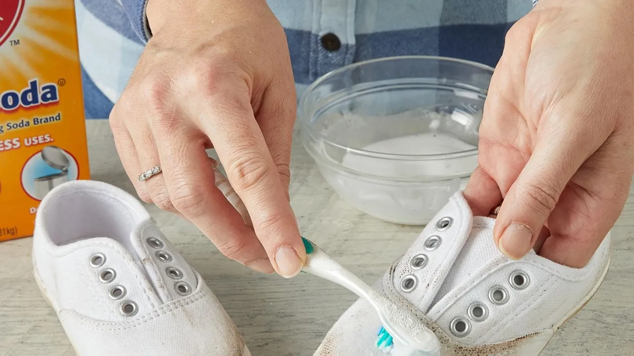 Vinegar A Natural, Safe Method for Cleaning Tennis Shoes