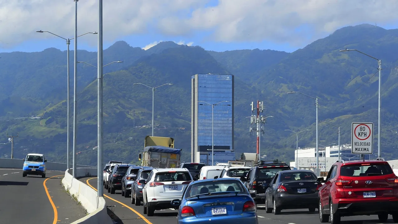 Costa Rica's MOPT Allows Early 2024 Marchamo Sticker Placement and