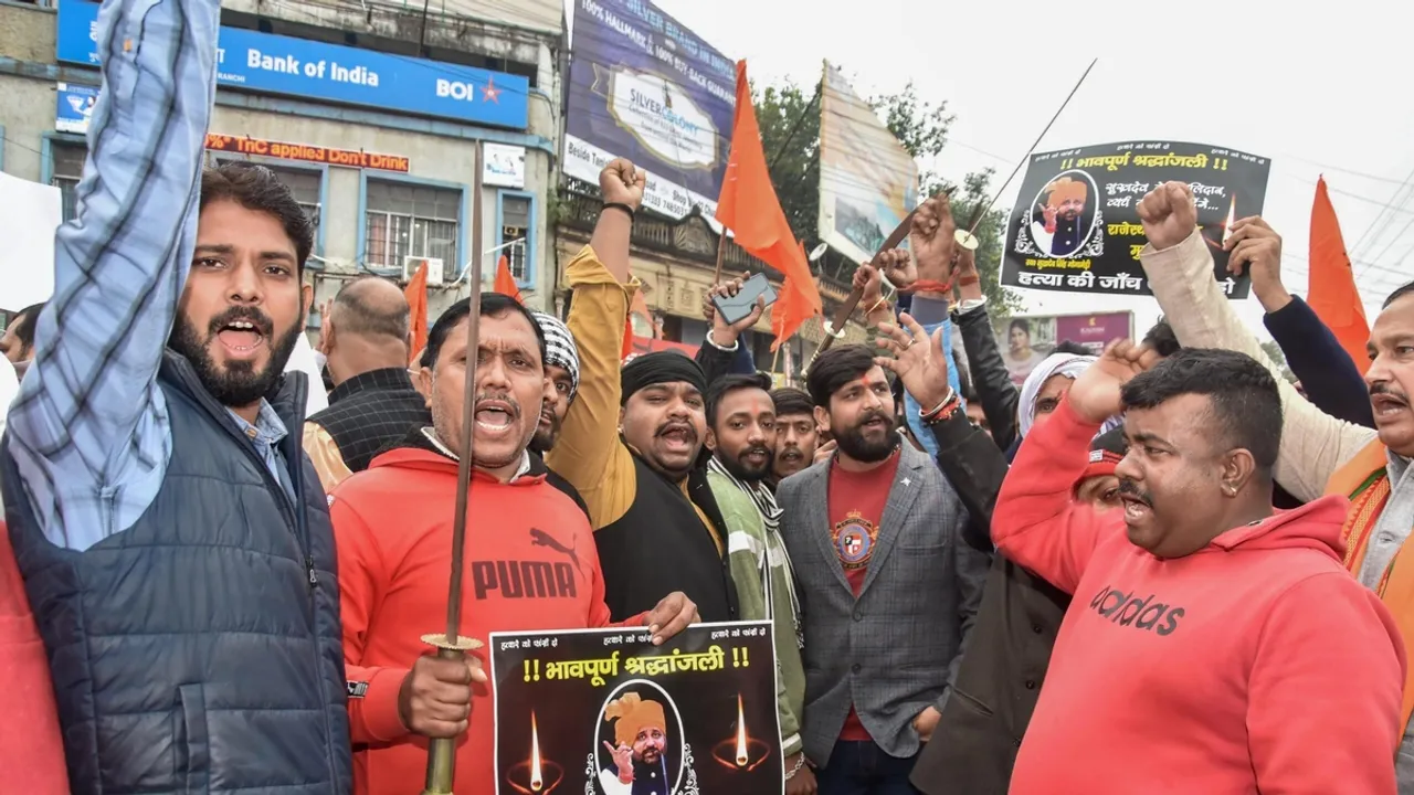 Fact-Check Debunks Viral Photo Allegedly Featuring Accused in Karni Sena Chief's Murder