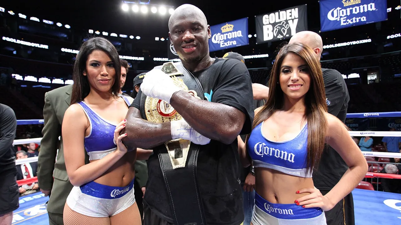 Wealth and Glamour: The Eight Richest Ring Girls in Combat Sports
