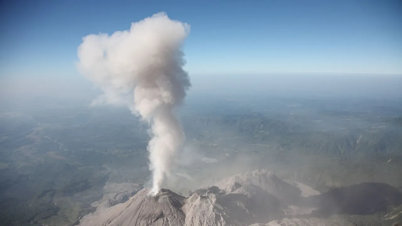 Santiaguito Volcano Erupts: A Reminder of Volcanic Region's Volatility