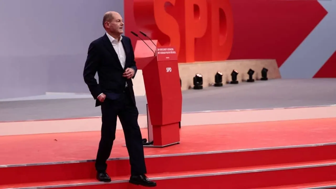 German Chancellor Olaf Scholz Faces Challenges Ahead of SPD Party Conference
