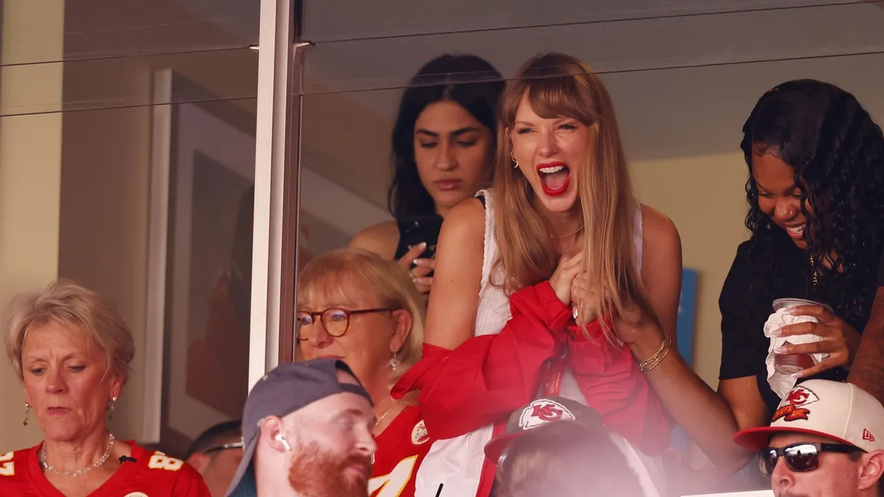 Taylor Swift and Travis Kelce: A Fusion of Music and Sports