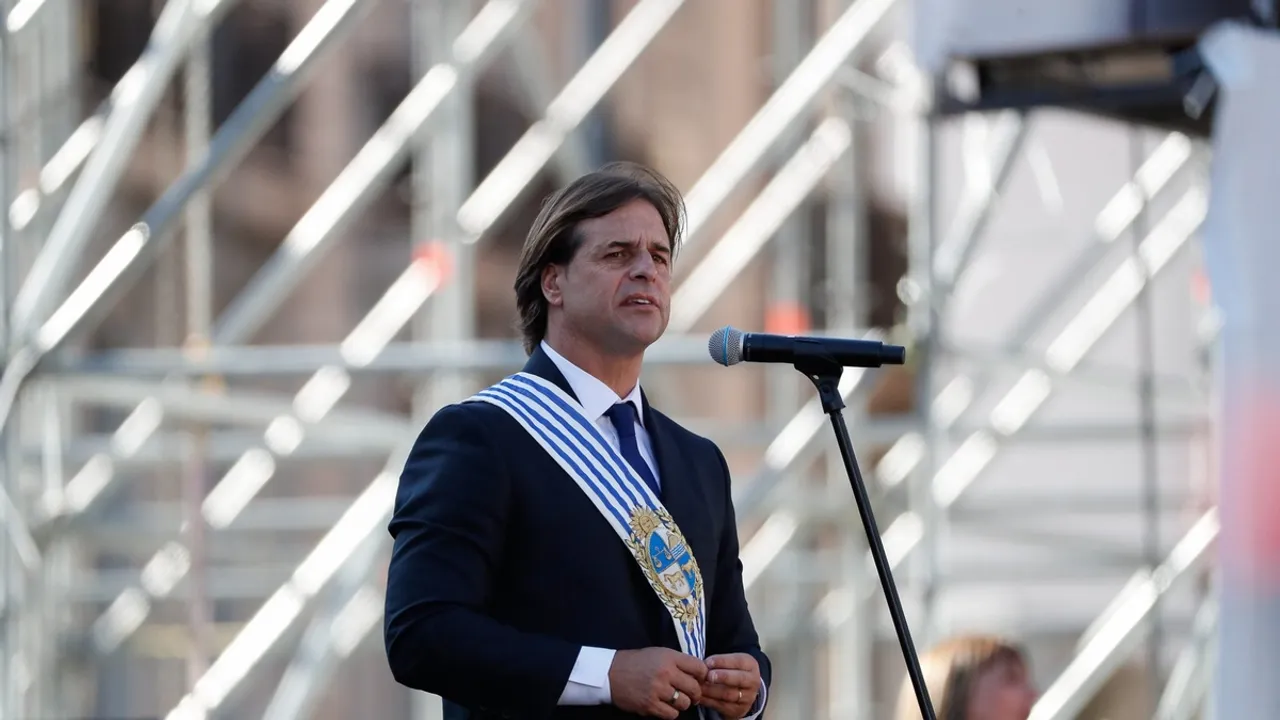 Uruguayan President's Historic Visit to Antarctica on Lockheed C130