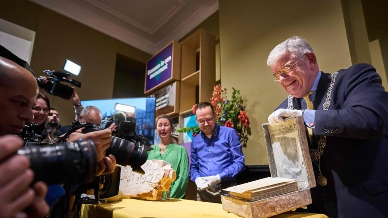 99-Year-Old Time Capsule Reveals Dutch Historical Treasures