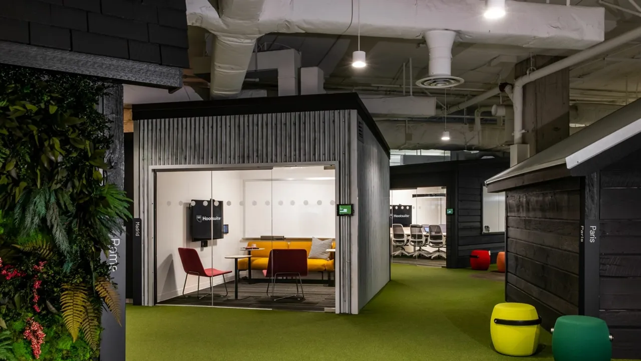 Vancouver's Office Spaces Evolve 'Hotelification' and Flexible Design