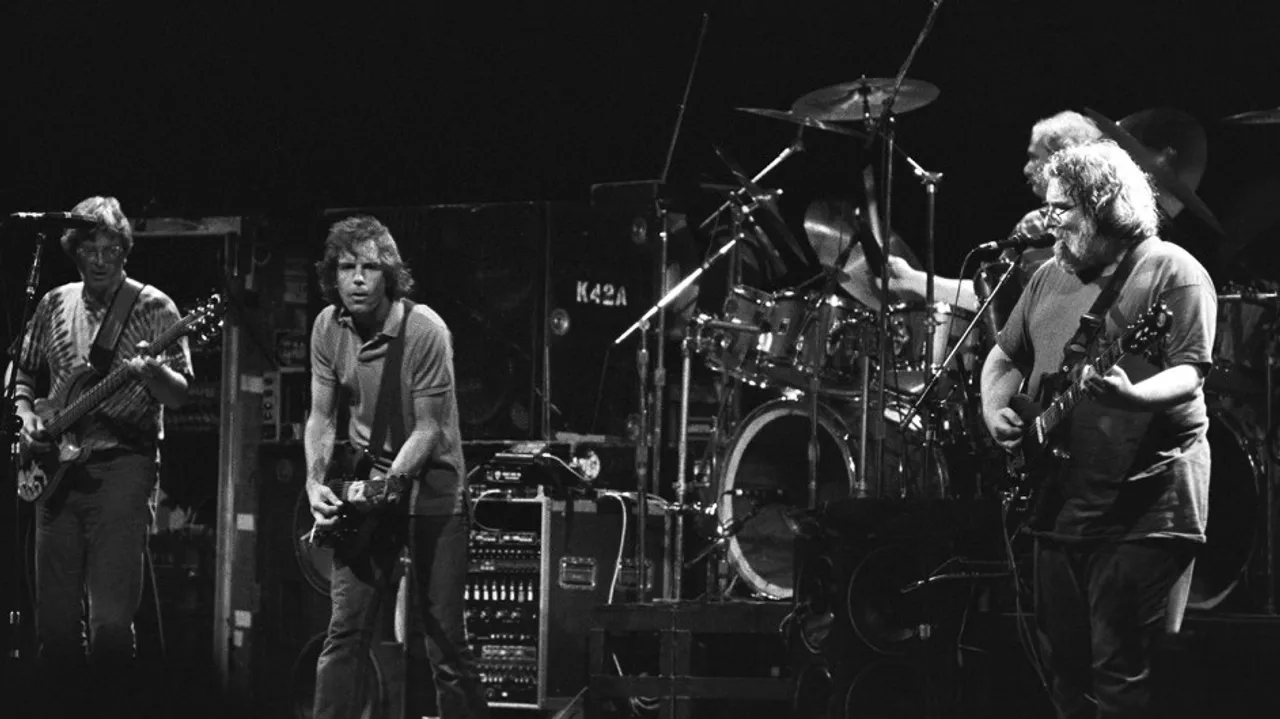 Grateful Dead Breaks Record with 59 Top 40 Albums on Billboard 200