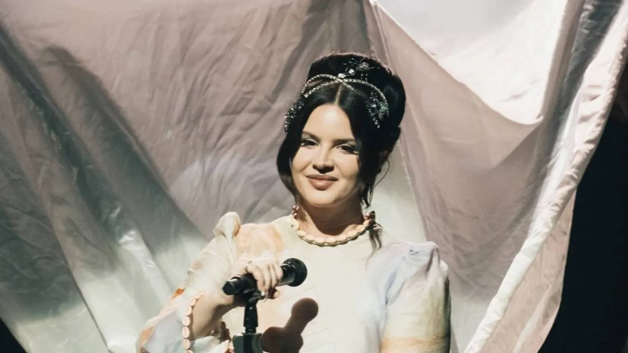 Lana Del Rey Announces New Country Album 'Lasso'