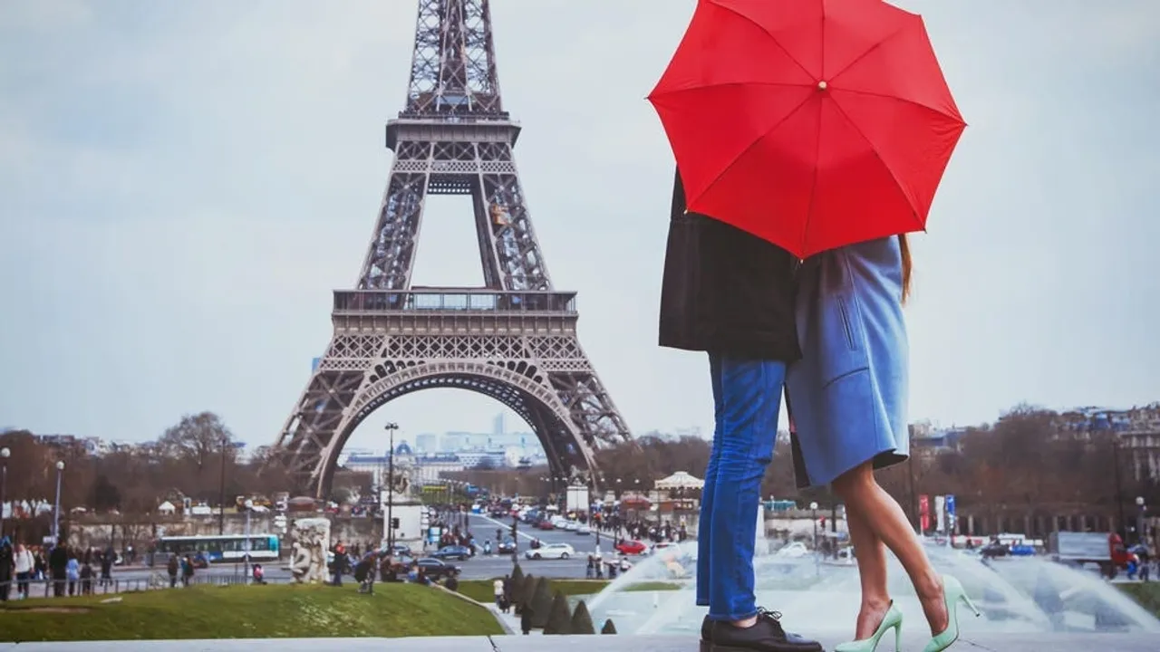 Valentine's Day 2024 Romantic Hotel Perks and Travel Deals for Couples