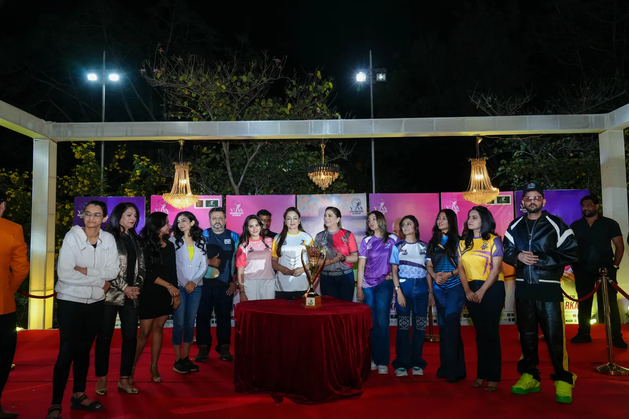 Riya Sen, Urvashi Dholakia & Geetanjali Mishra Unveil Yuva Badminton League Trophy